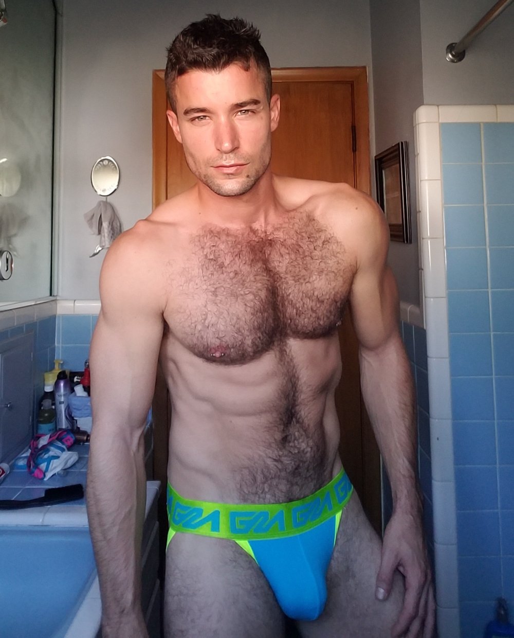 Qora va oq qizlar Yalangoch odamlar uxlayotgan porno videolar